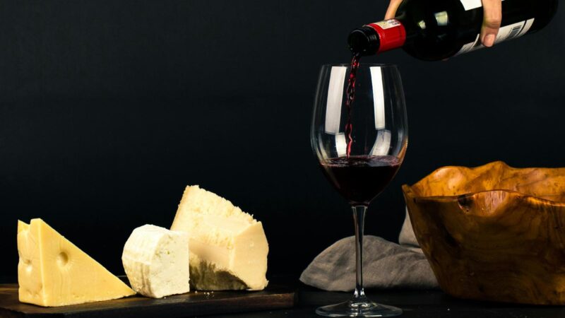 Viniou avis : pourquoi cette application est-elle la meilleure pour gérer votre cave à vin ?